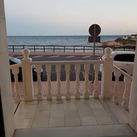 Apartment Apartament Junto Al Mar ,1 Linea